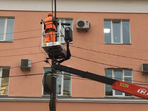 Ремонт объекта уличного освещения в г. Рощиное